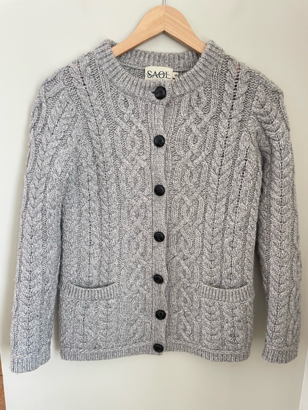 SAOL Ireland Aran 100% Merino Wool Cable Knit Cardigan Size Small Cottagecore - Picture 2 of 11